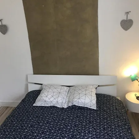 Maison 2 Chambres Avec Jardinet - By La Source D'orfee Vakantiehuis *